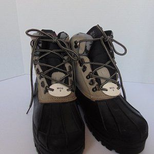 Womens Thermalite Duck Boots- The Bizzard Style- Very little wear. Size 9